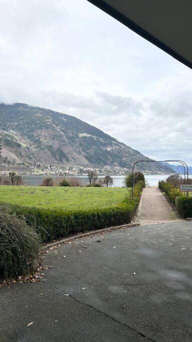 Apartment Am Ossiachersee Mit Eigenem Seezugang Landskron Exterior photo